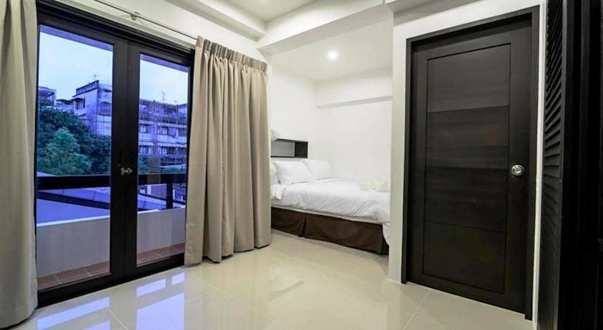 Uma Residence Bangkok Exterior photo